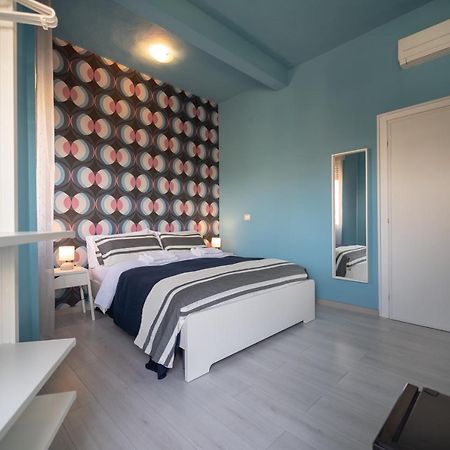Boutique Rooms Carbonazzi 17 カリアリ エクステリア 写真