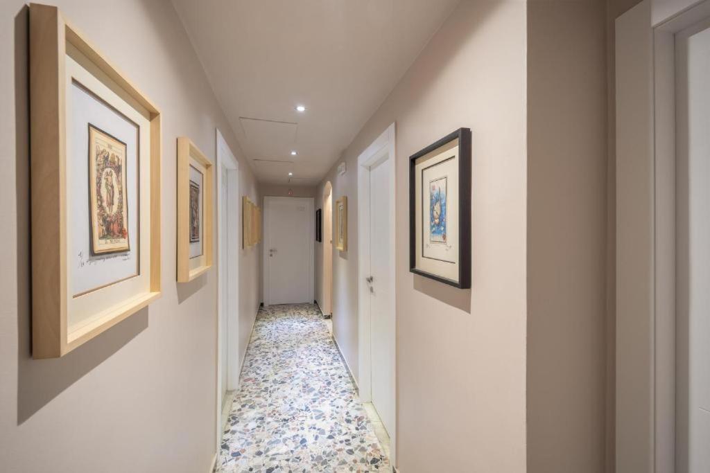 Boutique Rooms Carbonazzi 17 カリアリ エクステリア 写真