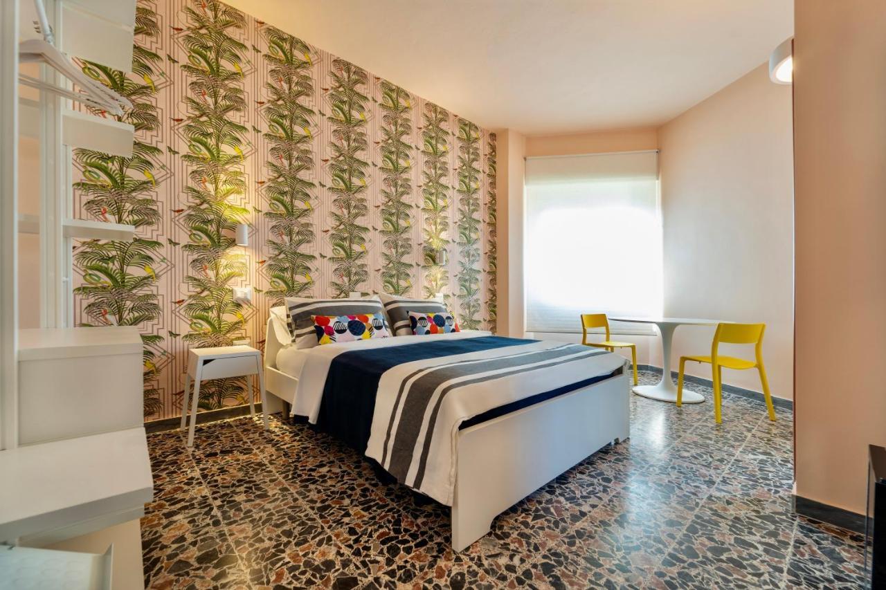 Boutique Rooms Carbonazzi 17 カリアリ エクステリア 写真