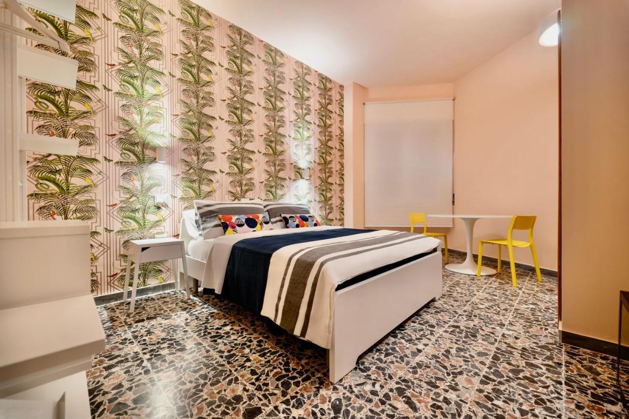 Boutique Rooms Carbonazzi 17 カリアリ エクステリア 写真