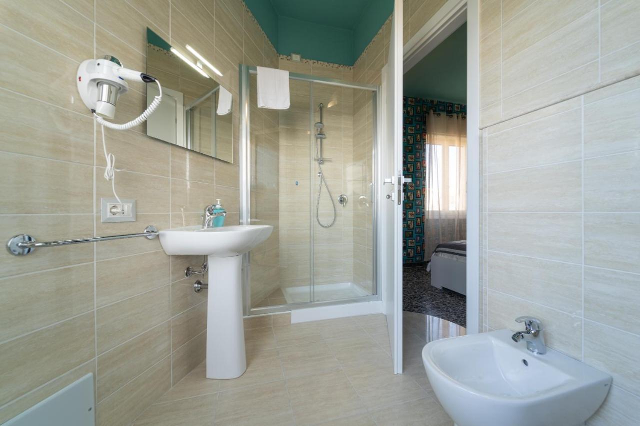 Boutique Rooms Carbonazzi 17 カリアリ エクステリア 写真